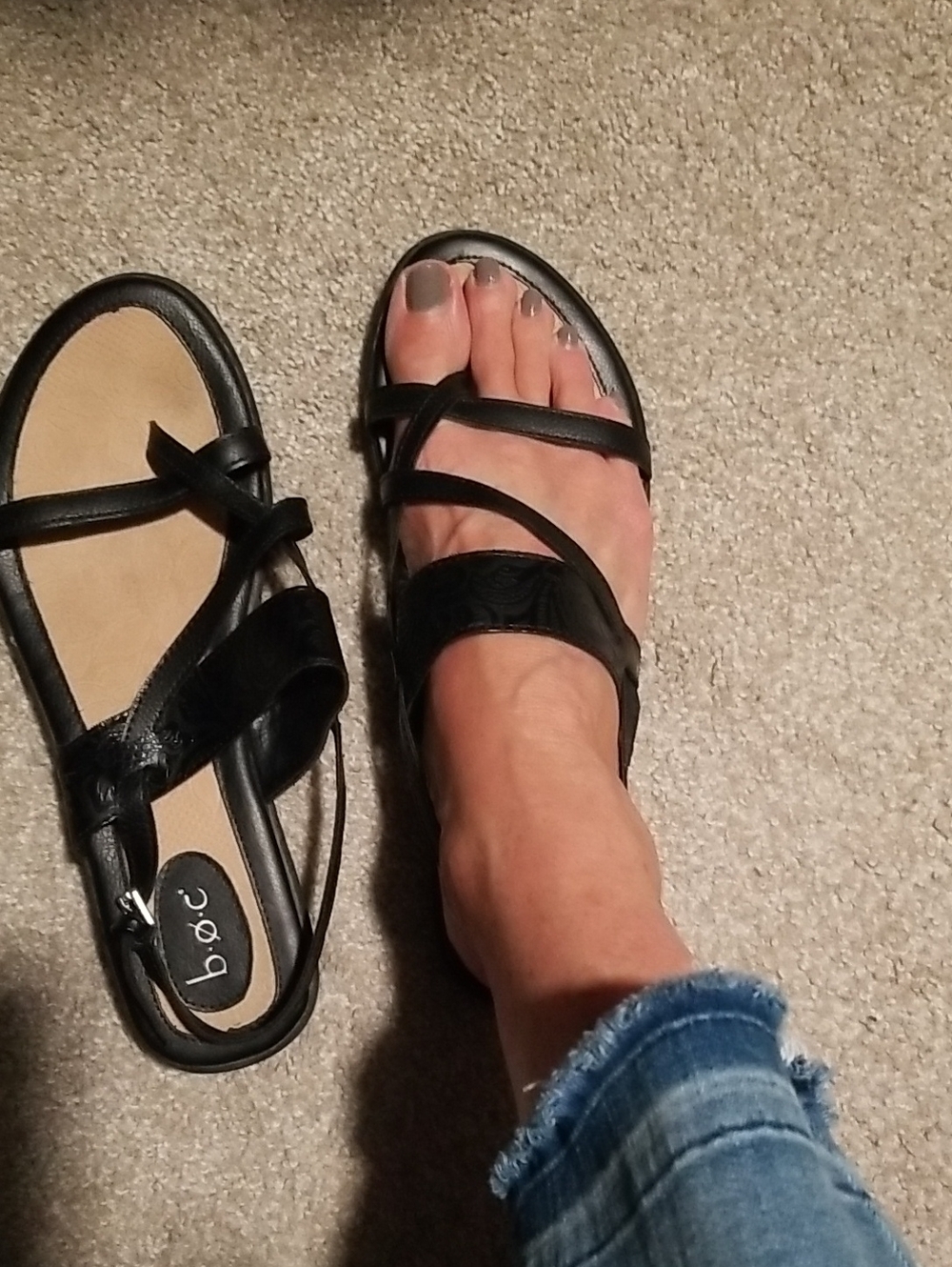 b.o.c. Women’s Black Strappy Comfort Sandals. Size 10